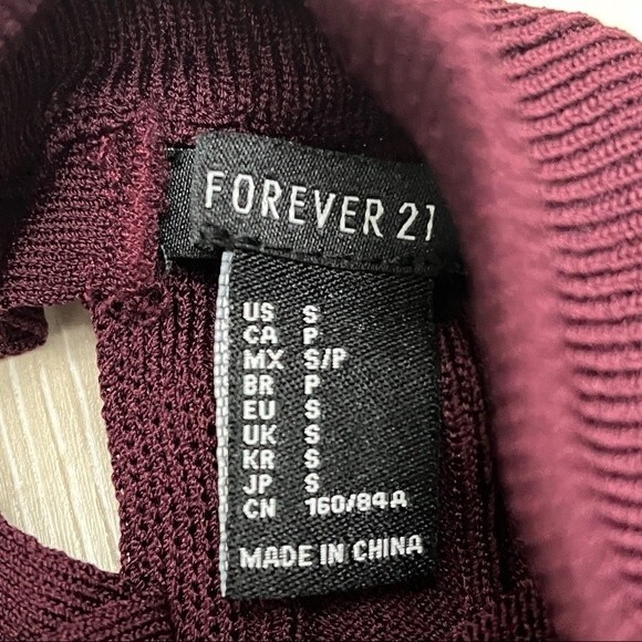 Forever 21 Knit Top with Open Back Maroon Size Small - Picture 7 of 7
